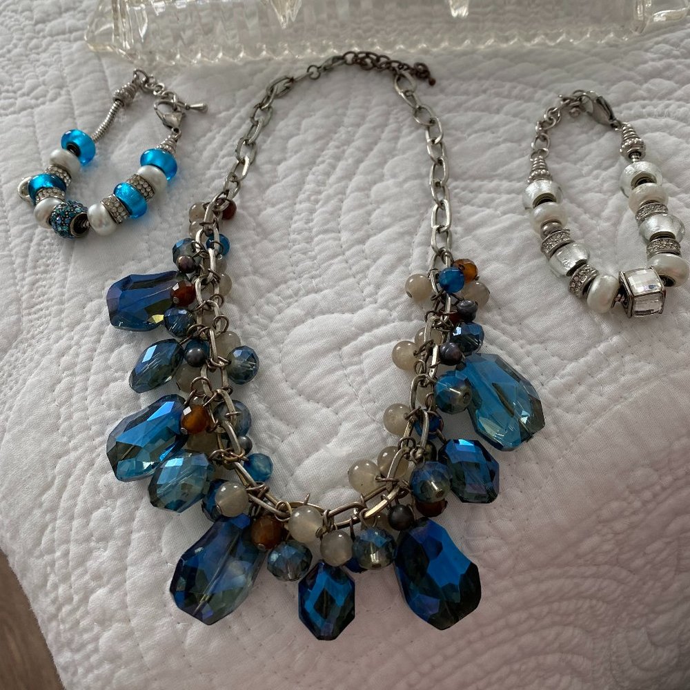 Fashion Rhinestone Blue's and White Beaded Necklace & Bracelet Lot of 3